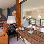 Casa Velasco Esles