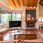 Casa Velasco *